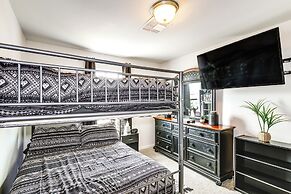 Welcoming Bullhead City Home w/ Pool & Game Room!