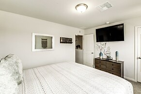 Welcoming Bullhead City Home w/ Pool & Game Room!