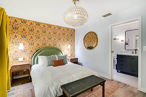 'chateau Relaxo' Homosassa Riverfront Cottage!