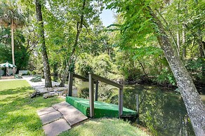 'chateau Relaxo' Homosassa Riverfront Cottage!