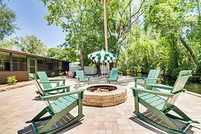 'chateau Relaxo' Homosassa Riverfront Cottage!