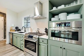 'chateau Relaxo' Homosassa Riverfront Cottage!