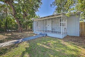 Pet-friendly Miami House ~ 8 Mi to Beaches!