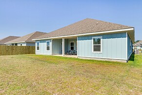 Gulf Breeze Home Rental: 8 Mi to Pensacola Beach!