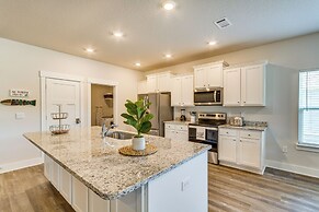 Gulf Breeze Home Rental: 8 Mi to Pensacola Beach!