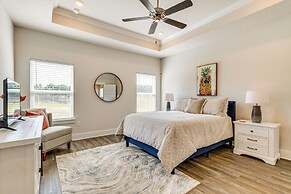 Gulf Breeze Home Rental: 8 Mi to Pensacola Beach!