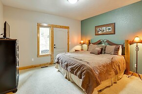 Private Pool & Hot Tub: Sunriver Retreat!