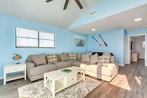 Walk to Beach: Family-friendly Galveston Home!