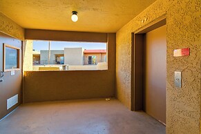 Central Condo w/ Pool Access in Lake Havasu City
