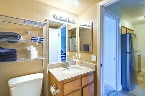 Central Condo w/ Pool Access in Lake Havasu City