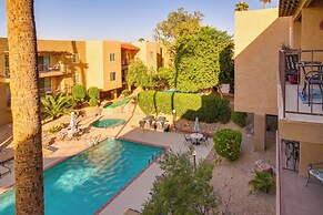 Central Condo w/ Pool Access in Lake Havasu City