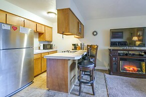 Central Condo w/ Pool Access in Lake Havasu City
