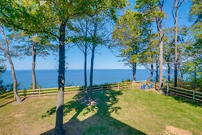 Idyllic Montross Vacation Rental Home w/ Views