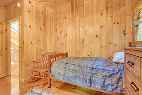 Scenic Franconia Cabin ~ 6 Mi to Cannon Mountain!