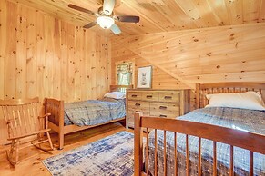 Scenic Franconia Cabin ~ 6 Mi to Cannon Mountain!