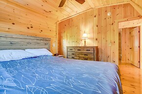 Scenic Franconia Cabin ~ 6 Mi to Cannon Mountain!