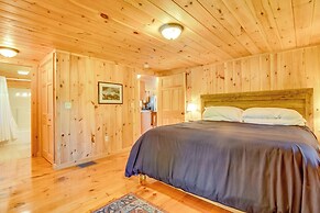 Scenic Franconia Cabin ~ 6 Mi to Cannon Mountain!