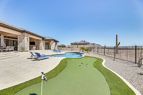 Luxurious Desert Oasis: Fireplace & Private Pool!