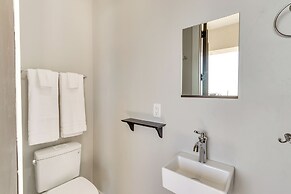 Luxurious Desert Oasis: Fireplace & Private Pool!