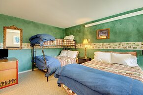 Cozy Condo w/ Balcony - Near Big Sky Resort!