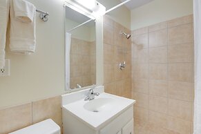 Cozy Condo w/ Balcony - Near Big Sky Resort!