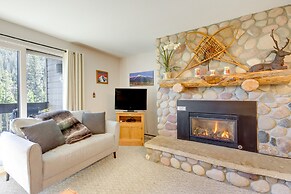 Cozy Condo w/ Balcony - Near Big Sky Resort!