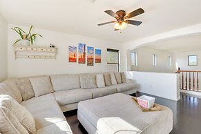 Luxe Family Home w/ Pool, 13 Mi to Dtwn Phoenix!