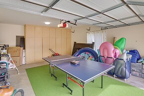 Luxe Family Home w/ Pool, 13 Mi to Dtwn Phoenix!