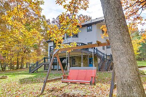 Lakefront Maryland Home - Deck, Grill & Pool Table