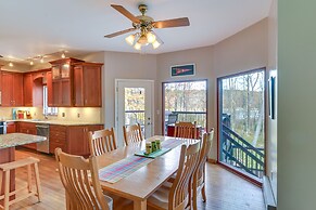Lakefront Maryland Home - Deck, Grill & Pool Table