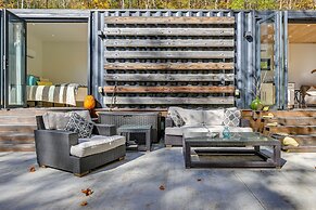 Secluded Bryson City Tiny Cabin Near River Access!