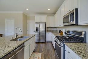 Reno Home ~ 7 Mi to Reno-sparks Convention Center!