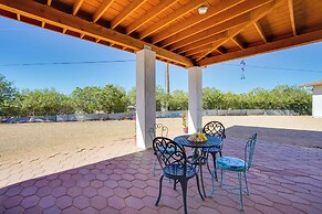 Tucson Home: 11 Mi to Saguaro National Park!