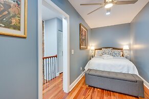 Trendy Baltimore Townhome: 2 Mi to Downtown!