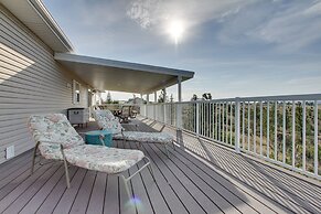 Spacious Canyon Ferry Lake House With Bar & Views!