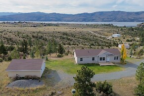Spacious Canyon Ferry Lake House With Bar & Views!