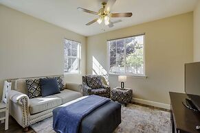 Desirable Reno Apartment: 15 Mi to Ski Slopes!