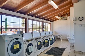 Gorgeous Green Valley Getaway w/ Community Pools!