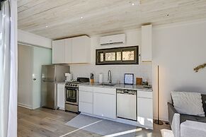 Bryson City Tiny Cabin: Hot Tub, Near River Access