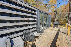 Bryson City Tiny Cabin: Hot Tub, Near River Access