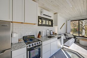 Bryson City Tiny Cabin: Hot Tub, Near River Access