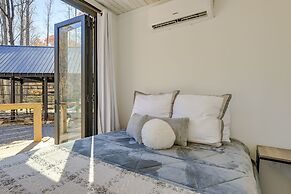 Bryson City Tiny Cabin: Hot Tub, Near River Access