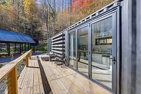 Bryson City Tiny Cabin: Hot Tub, Near River Access