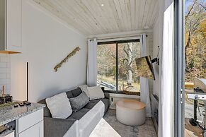 Bryson City Tiny Cabin: Hot Tub, Near River Access