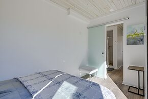 Bryson City Tiny Cabin: Hot Tub, Near River Access