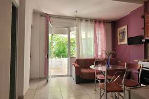 Annas Downtown Apartment