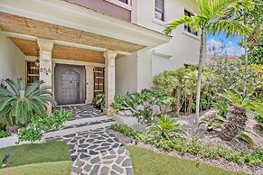 4-BR Pool Villa - Garden & Beach Access