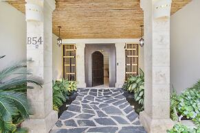 4-BR Pool Villa - Garden & Beach Access