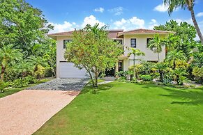 4-BR Pool Villa - Garden & Beach Access