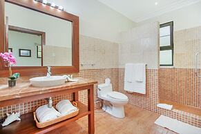 4-BR Pool Villa - Garden & Beach Access